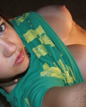 bustymirrorgirl-4